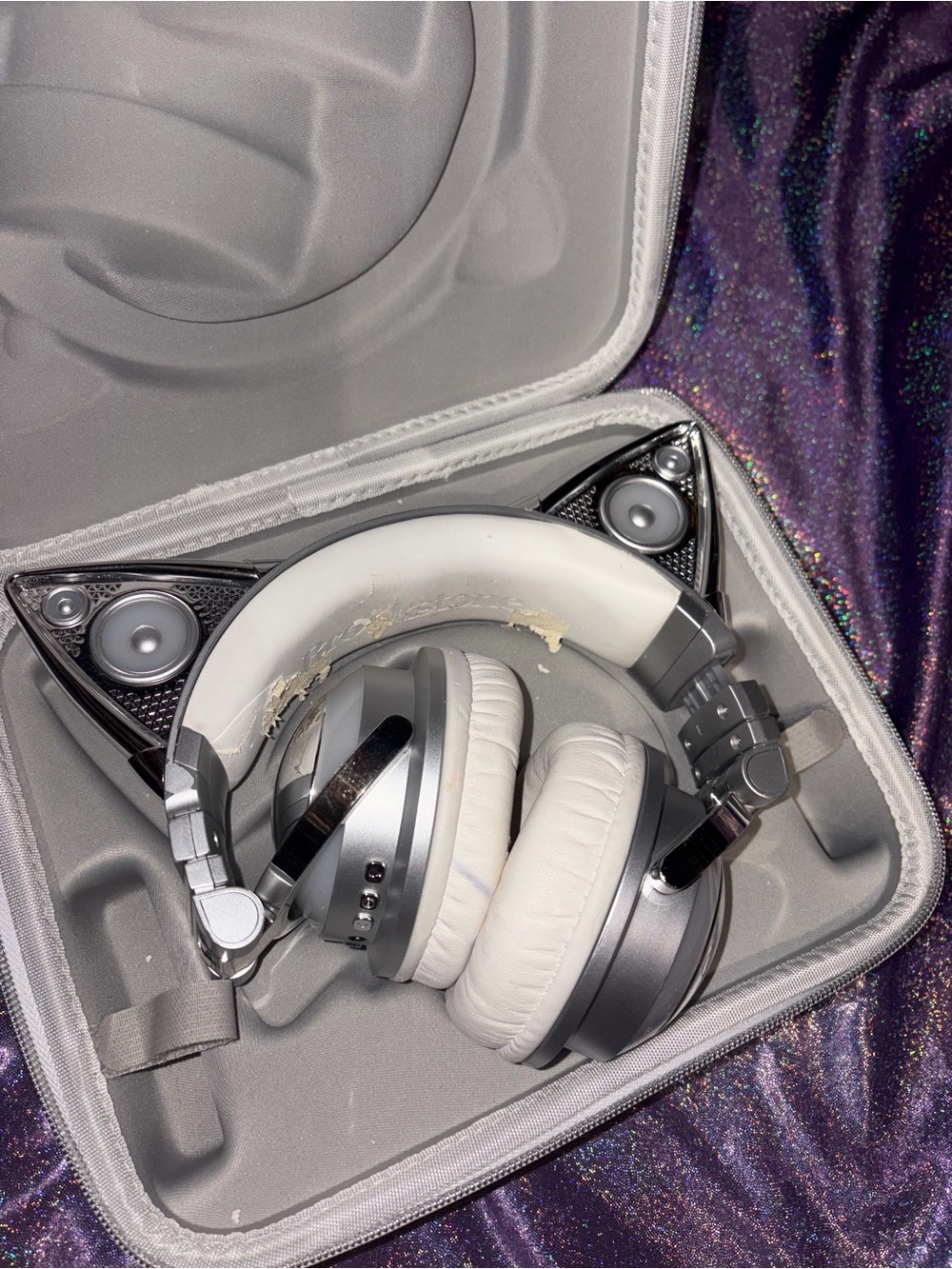Brookstone Ariana Grande Light Up Cat Ear Headphones!!